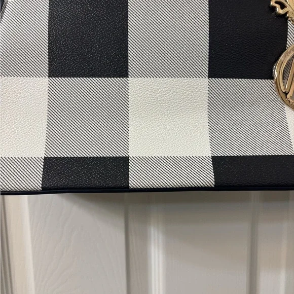 ❤️‍🔥PRICE DROPPED!NWOT MFK Collection handbag and wallet set - Picture 6 of 7